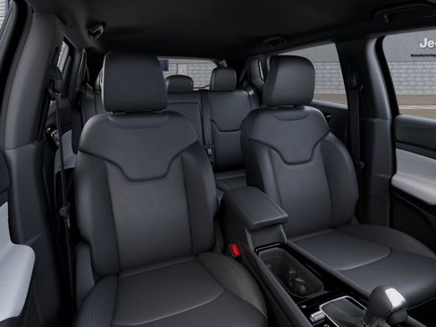 New 2026 Jeep Compass Limited image 24