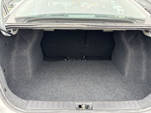 Used 2025 Nissan Versa SV FWD image 11