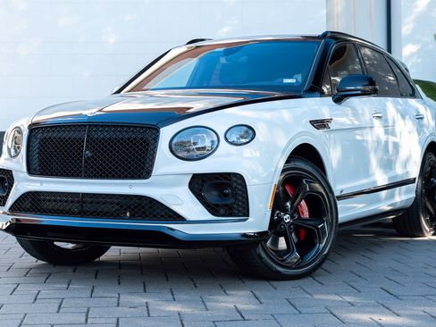 Used 2023 Bentley Bentayga image 64