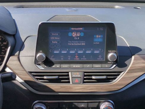 Used 2023 Nissan Altima 2.5 SV image 18