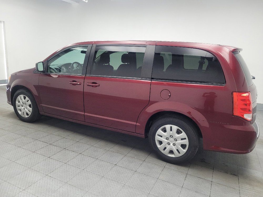 Used 2018 Dodge Grand Caravan SE FWD image 3