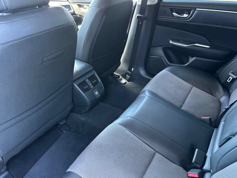 Used 2019 Honda Clarity Plug-In Hybrid image 16