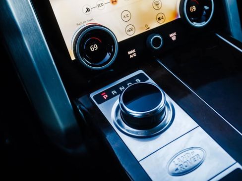 Used 2020 Land Rover Range Rover image 22