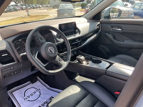 Used 2023 Nissan Rogue SL FWD image 12