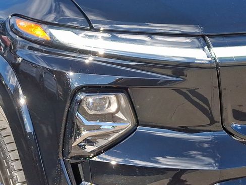 New 2025 Chevrolet Silverado EV RST image 9