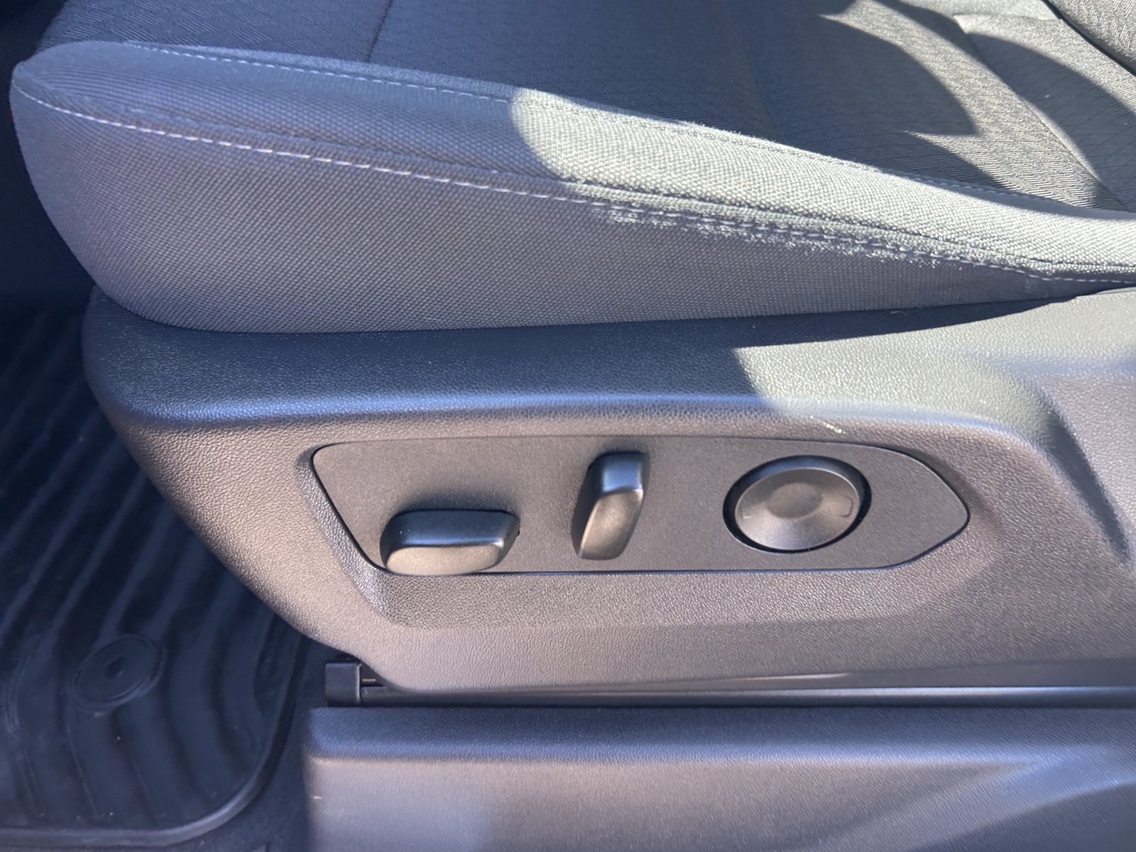 Certified 2026 Chevrolet Silverado 1500 LT RWD image 14