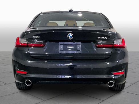 Used 2022 BMW 330i xDrive Sedan w/ Premium Package 2 AWD/4WD image 4