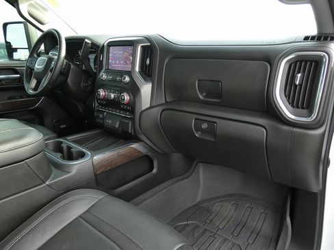 Used 2023 GMC Sierra 3500 Denali w/ Denali Ultimate Package image 16