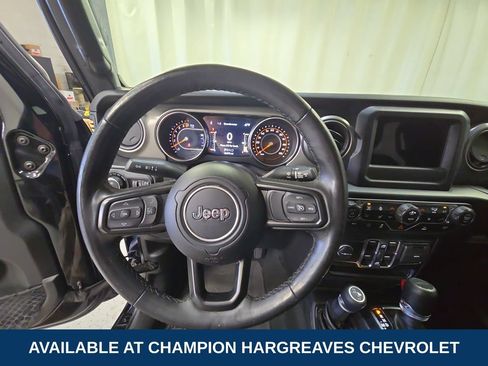 Used 2022 Jeep Gladiator Sport AWD/4WD image 14