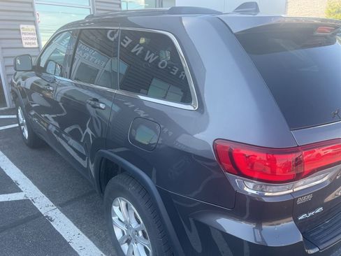 Used 2021 Jeep Grand Cherokee Laredo image 6