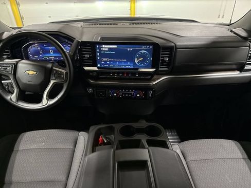 Used 2025 Chevrolet Silverado 1500 LT AWD/4WD image 10