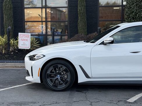 Used 2023 BMW i4 eDrive35 image 10