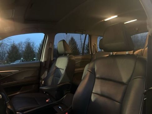 Used 2022 Honda Pilot EX-L image 6