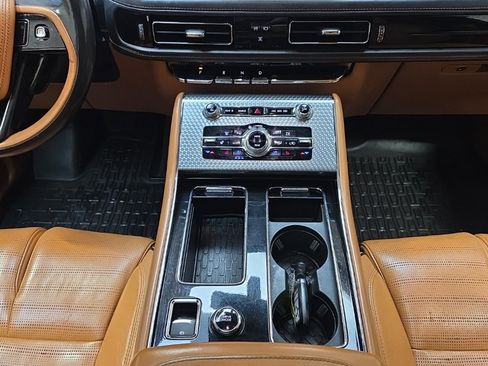 Used 2021 Lincoln Aviator Black Label w/ Dynamic Handling Package image 24