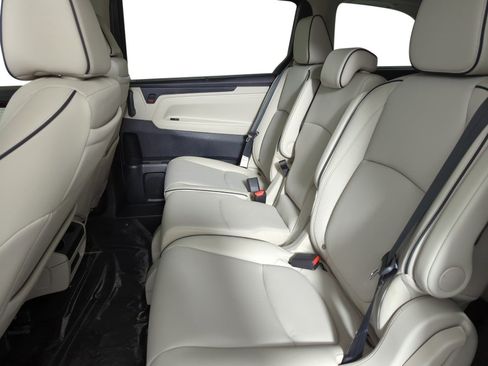 New 2026 Honda Odyssey Touring image 23