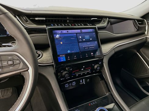 Used 2022 Jeep Grand Cherokee Limited 4xe image 26