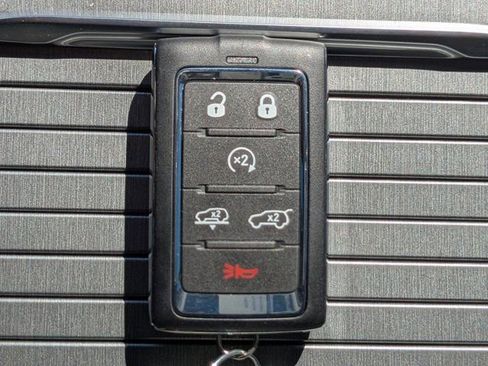 New 2026 Jeep Grand Wagoneer Limited AWD/4WD image 33