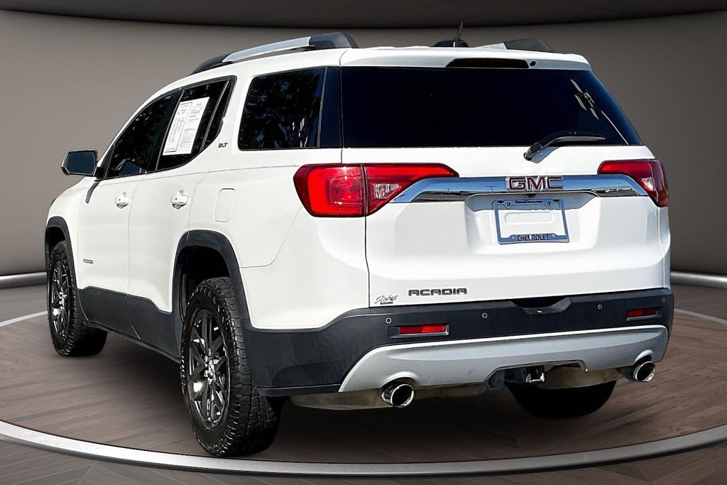 Used 2017 GMC Acadia SLT FWD image 4