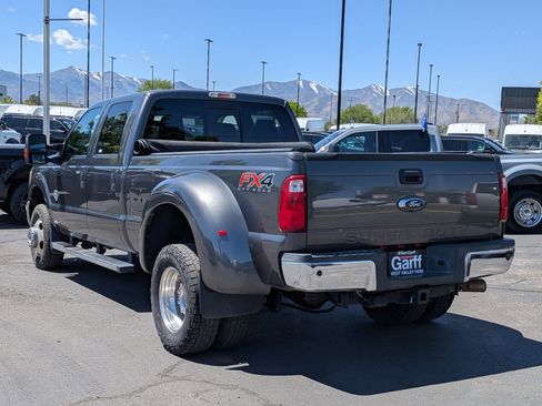 Used 2016 Ford F350 Lariat w/ Lariat Chrome Package AWD/4WD image 8