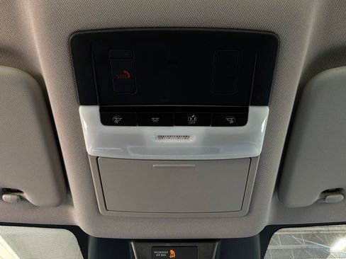 Used 2025 Nissan Rogue SV FWD image 17
