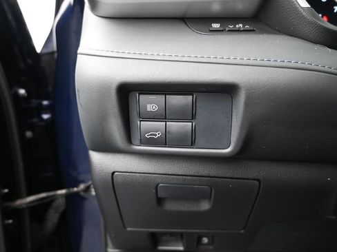 Used 2021 Toyota Highlander XLE image 20