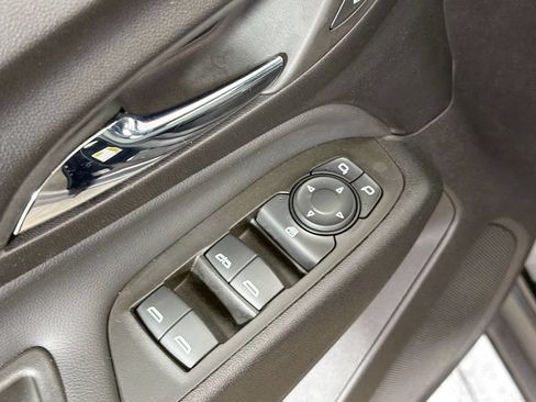 Used 2024 Chevrolet Equinox LT FWD image 13