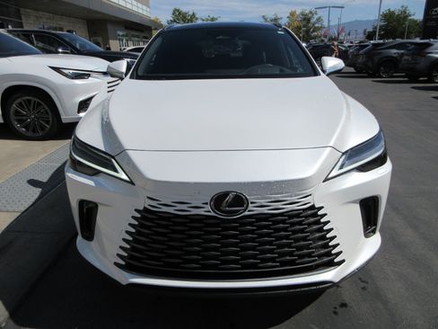 Used 2025 Lexus RX 450h AWD w/ Luxury Package image 14