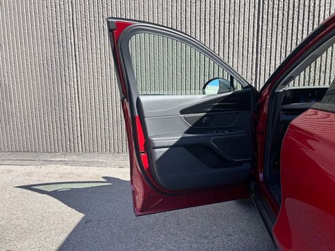 New 2026 Lincoln Nautilus Premier image 14