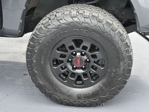 Used 2020 Toyota Tacoma TRD Sport image 28