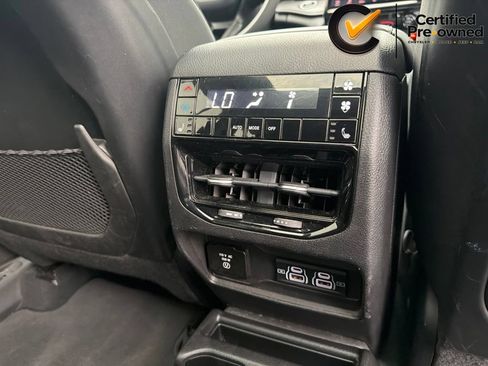 Certified 2023 Jeep Grand Cherokee L Limited w/ Black Appearance Package AWD/4WD image 33