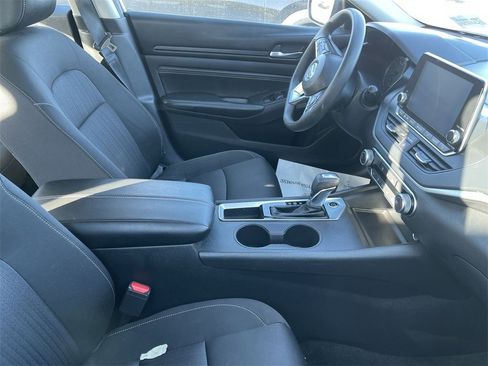 Used 2020 Nissan Altima 2.5 S image 10