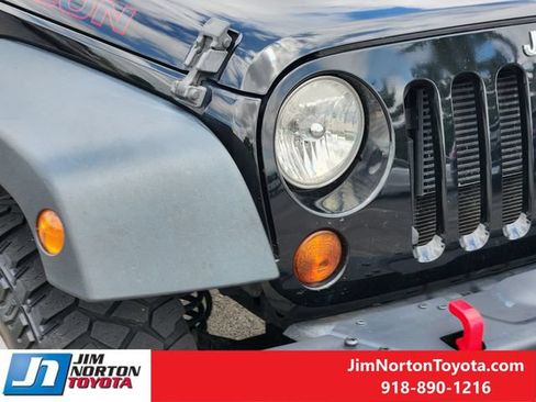 Used 2013 Jeep Wrangler Unlimited Rubicon AWD/4WD image 10
