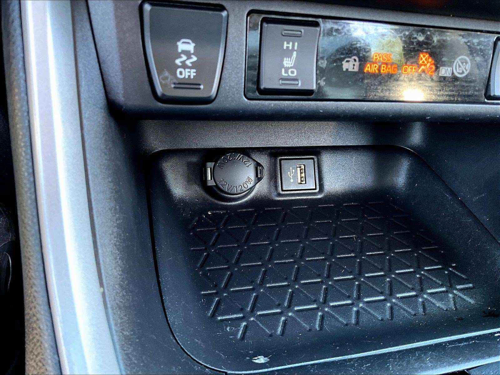Used 2023 Toyota RAV4 XLE w/ Convenience Package AWD/4WD image 16