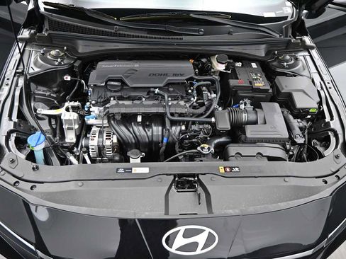 New 2026 Hyundai Elantra SEL Sport FWD image 24