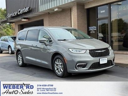 Used 2021 Chrysler Pacifica Touring w/ Cold Weather Group