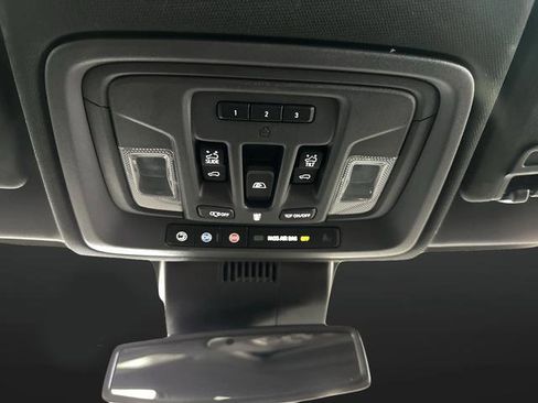 Used 2023 Chevrolet Silverado 1500 ZR2 image 27