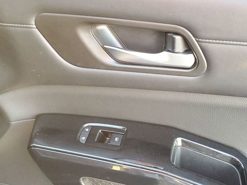 Used 2022 Nissan Pathfinder SV w/ SV Premium Package image 49