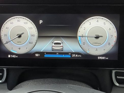 Used 2021 Hyundai Elantra Limited image 23