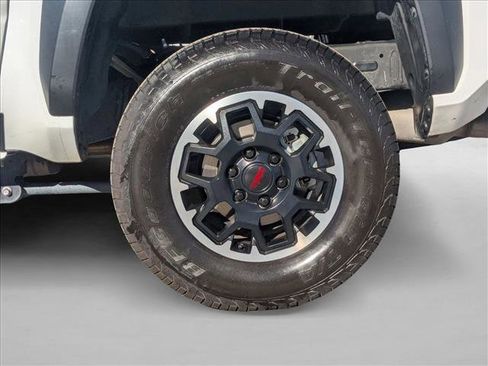 Used 2024 Toyota Tacoma TRD Off-Road image 22