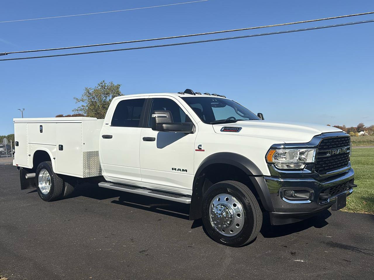 Used 2024 RAM 4500 SLT w/ Quick Order Package 2YG SLT AWD/4WD image 4