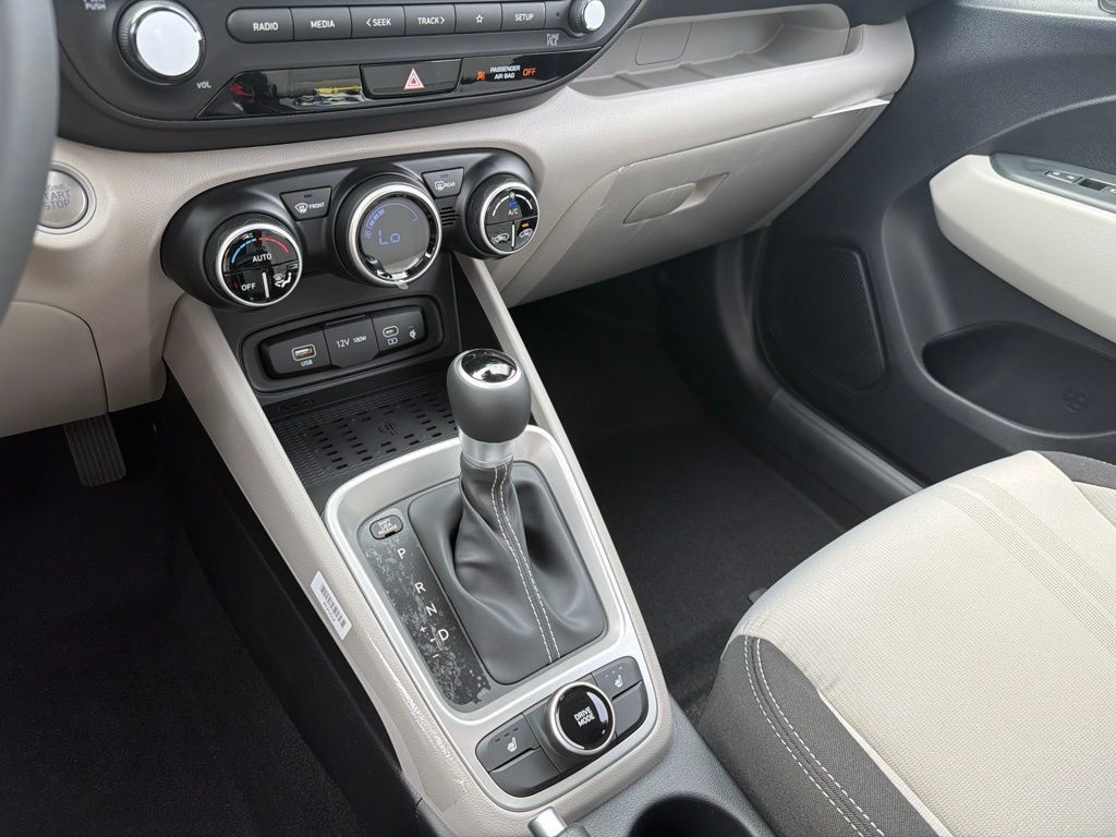 New 2026 Hyundai Venue SEL FWD image 26