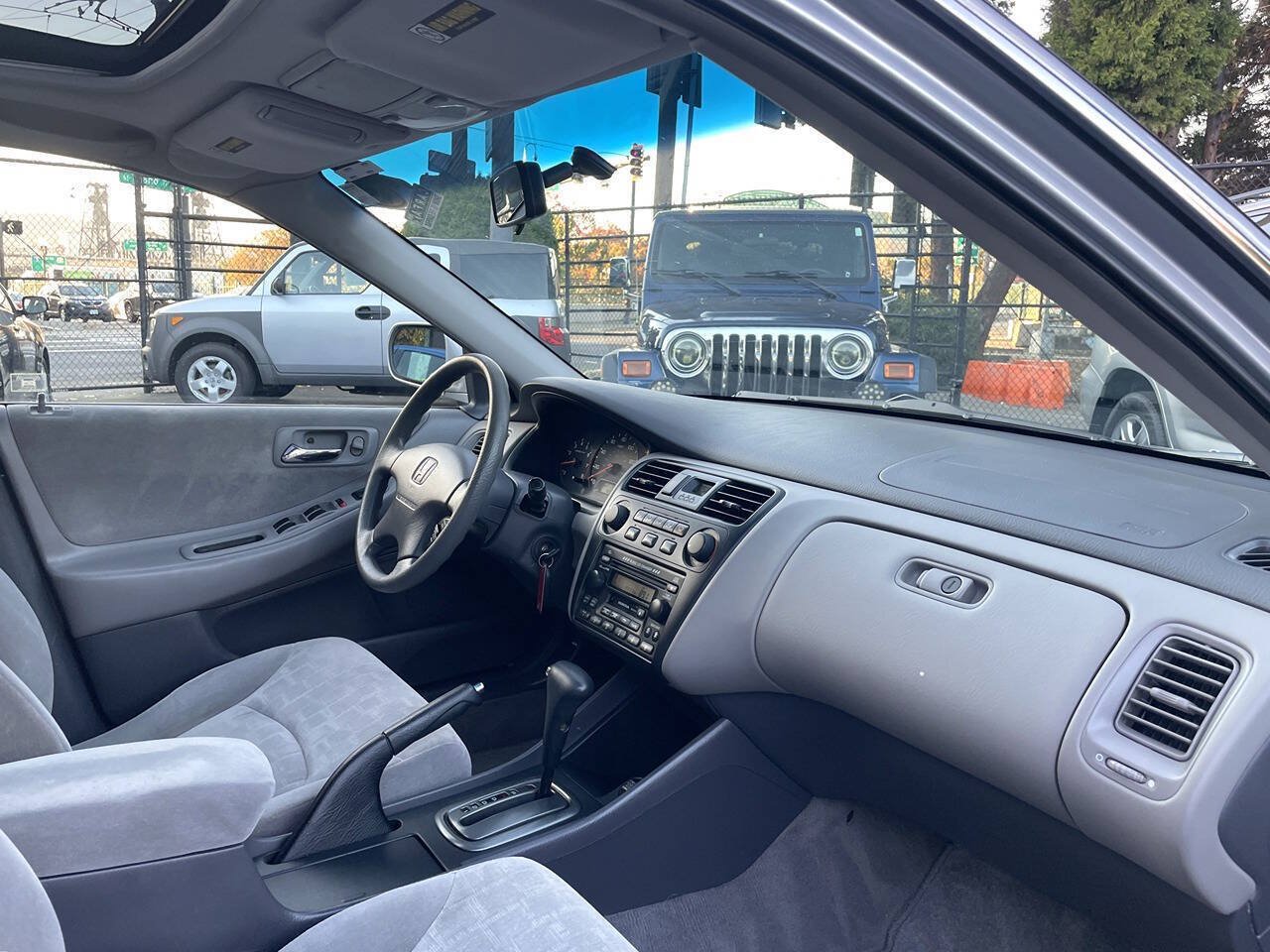 Used 2001 Honda Accord EX image 23