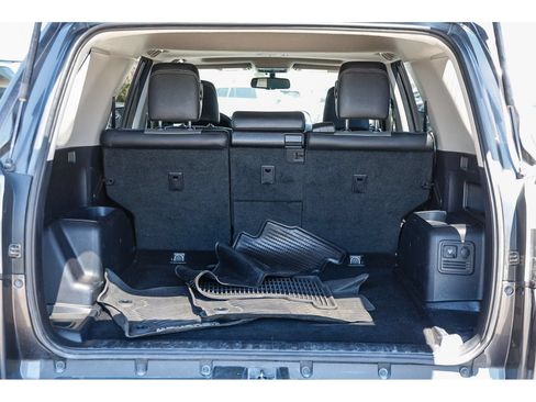 Used 2018 Toyota 4Runner SR5 Premium AWD/4WD image 28