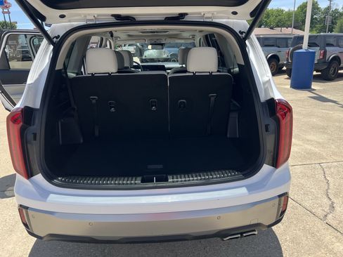 Used 2025 Kia Telluride S FWD image 24
