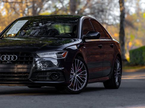 Used 2017 Audi S6 Premium Plus w/ S6 Sport Package image 27