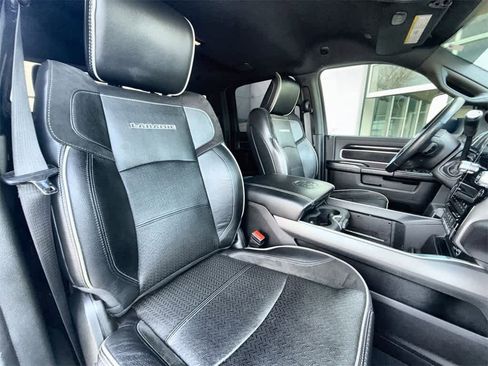 Used 2022 RAM 3500 Laramie w/ Night Edition image 14