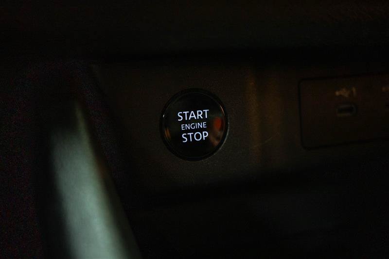 Used 2025 Nissan Rogue SV FWD image 21