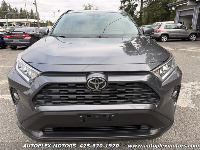Used 2020 Toyota RAV4 XLE w/ Convenience Package AWD/4WD image 2