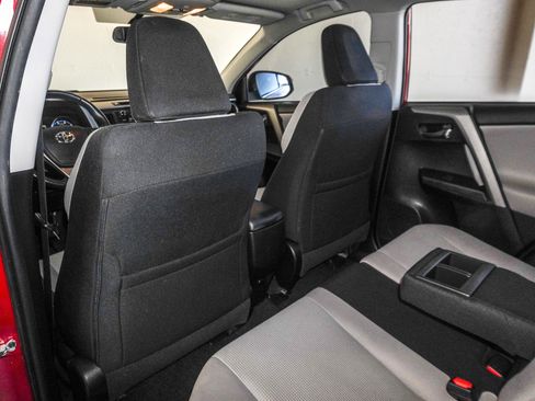 Used 2016 Toyota RAV4 XLE image 36