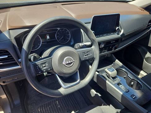 Used 2023 Nissan Rogue S FWD image 10